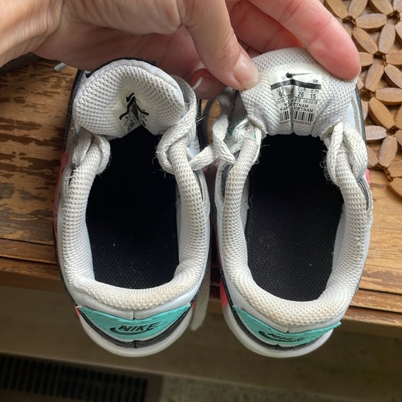 Nike Air Max Retro Fun Sneakers - Picture 9 of 10